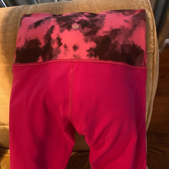 Lululemon workout matching set size 2 - Picture 6 of 6